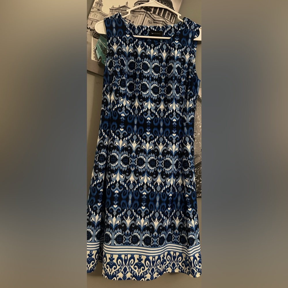 Beautiful mid length dress.